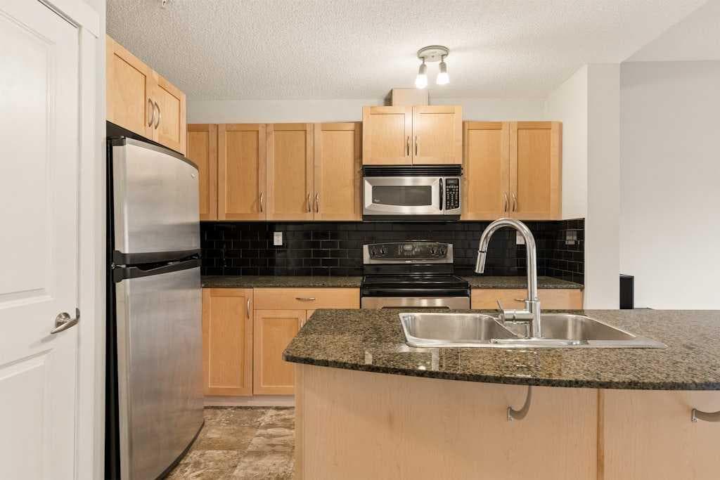3412, 5605 Henwood Street SW — photo 3
