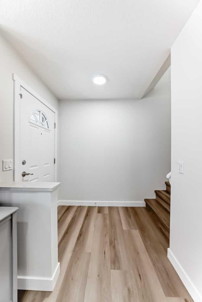 170 Country Hills Heights — photo 4