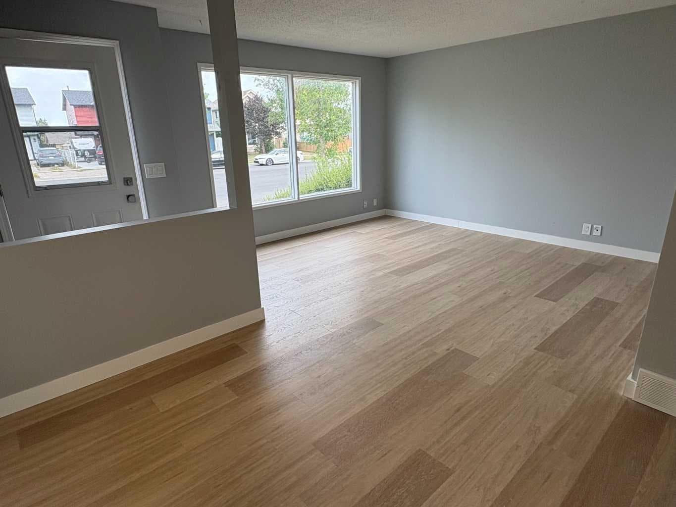 363 Falton Drive NE — photo 2