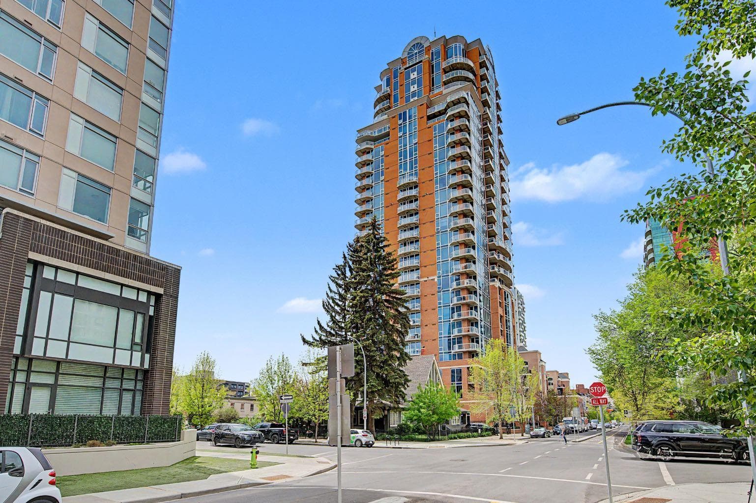 1900, 817 15 Avenue SW — photo 3