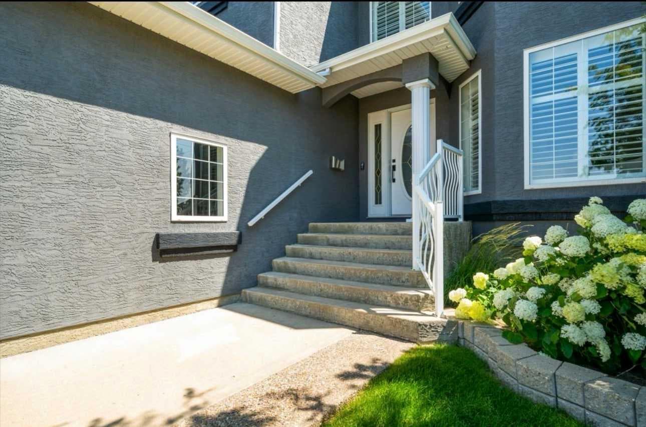 633 Spruce Way SE — photo 4