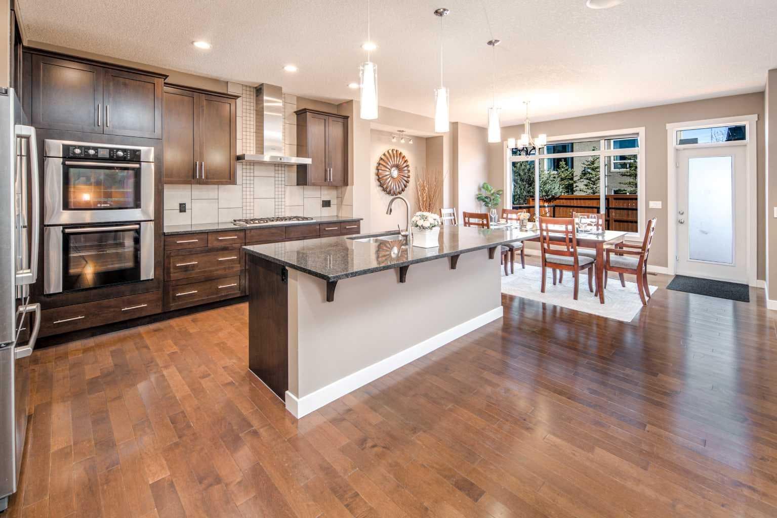 10 Aspenshire Place SW — photo 1