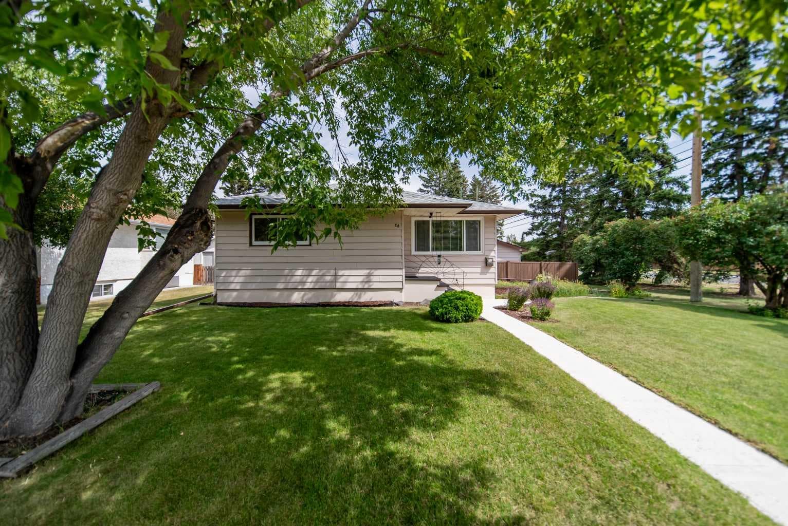 84 Waterloo Drive SW — photo 2