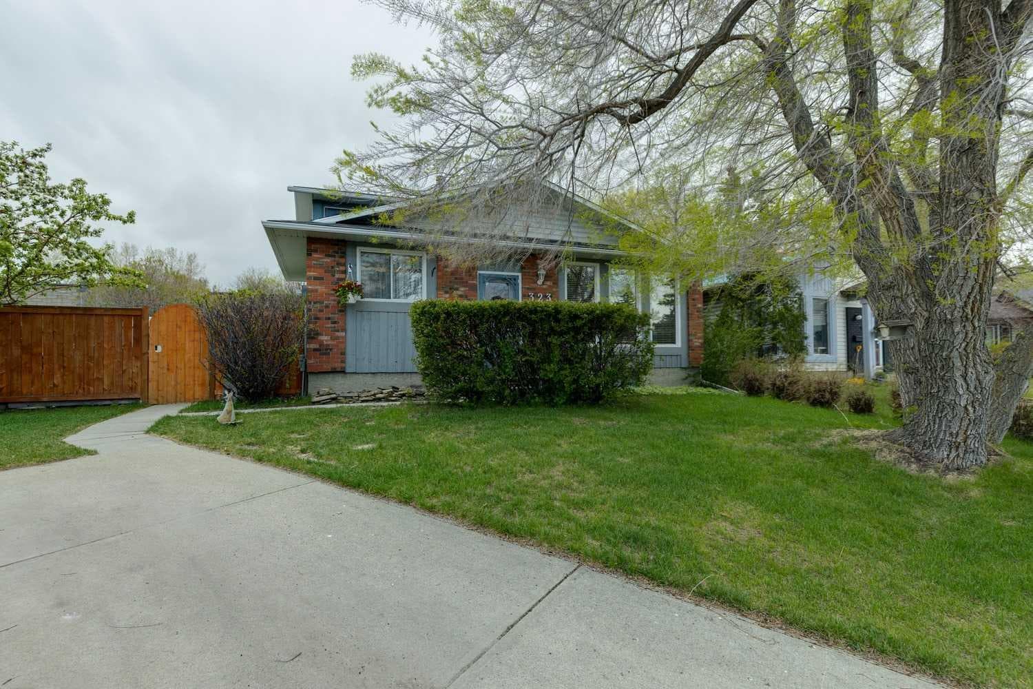 323 Ranchview Place NW — photo 1