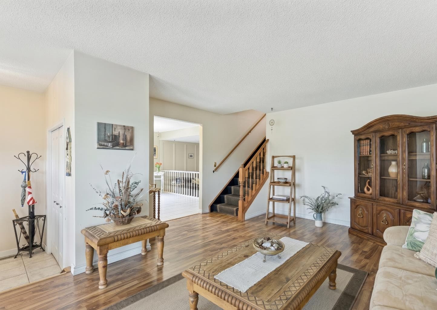 323 Ranchview Place NW — photo 4