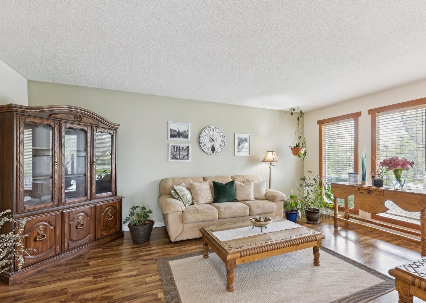 323 Ranchview Place NW — photo 5
