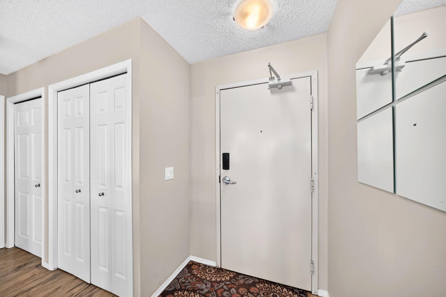 2133, 700 Willowbrook Road NW — photo 3