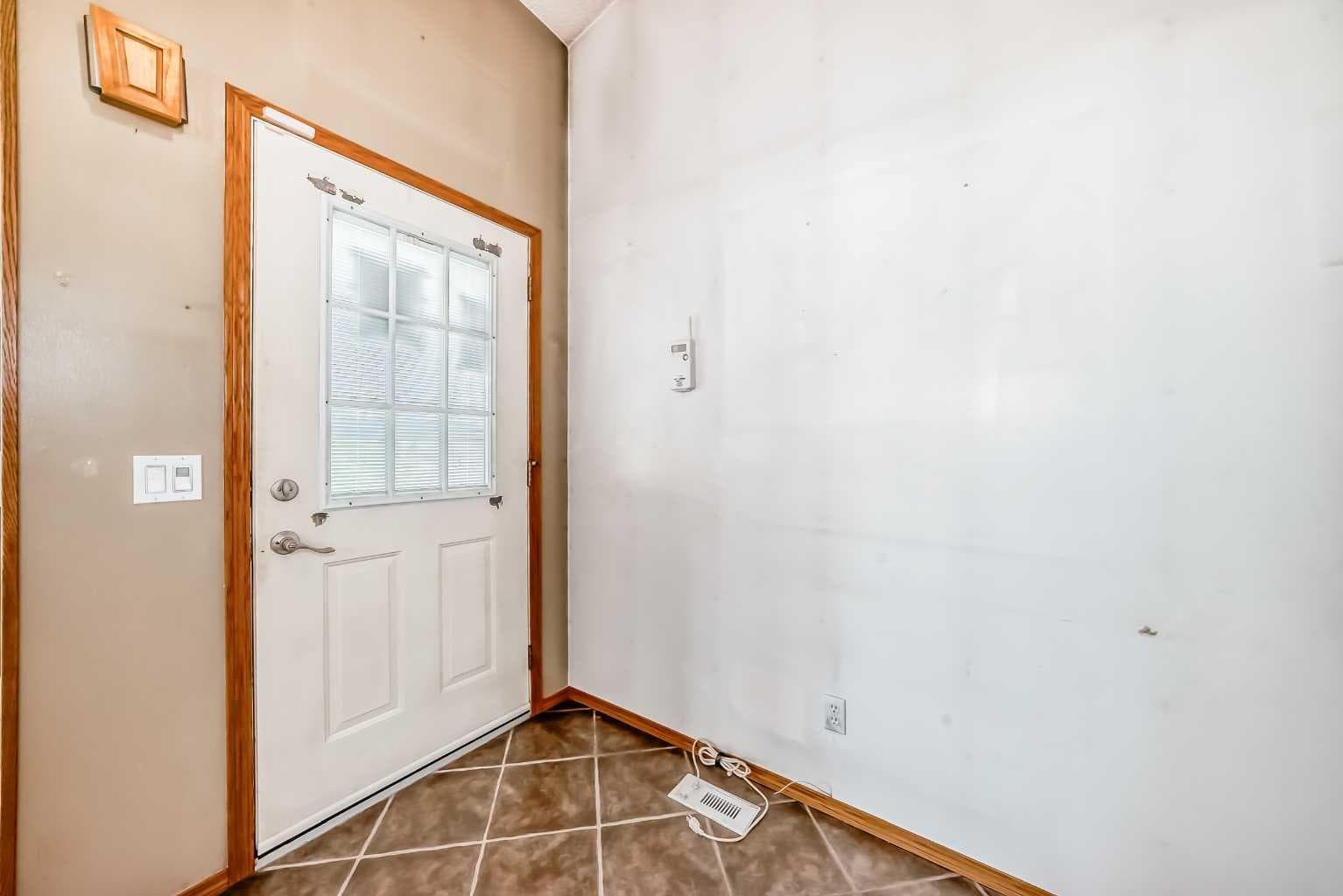 243 Erin Meadow Close — photo 4