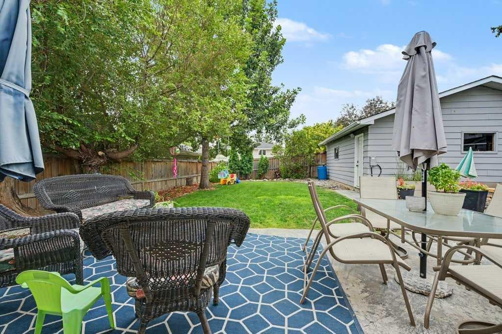 727 120 Avenue SW — photo 5