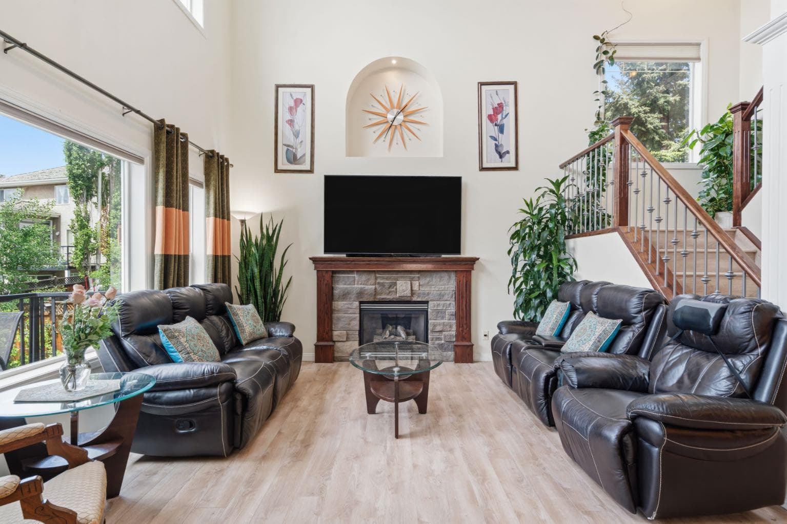 21 Royal Ridge Hill NW — photo 3