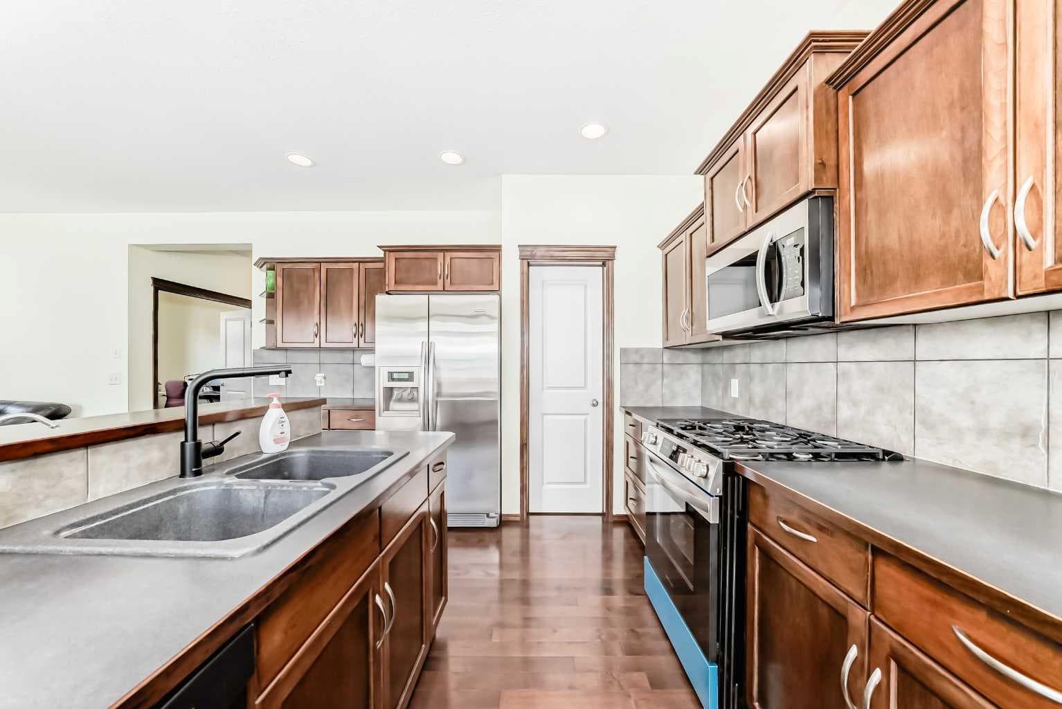 55 Eversyde Gardens SW — photo 4