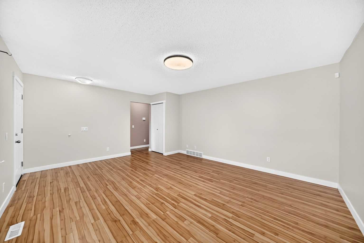 6607 Malvern Road NE — photo 3