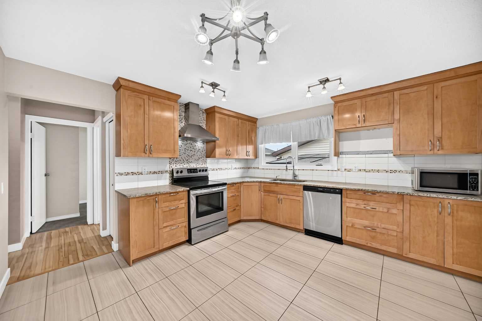 6607 Malvern Road NE — photo 5