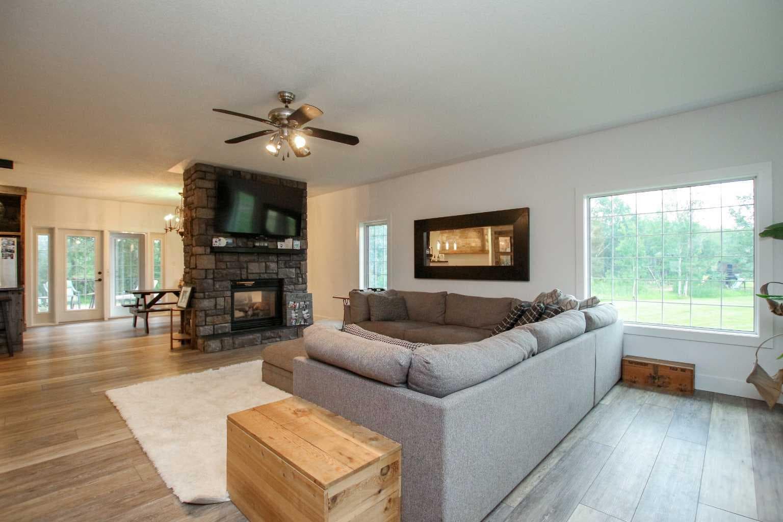 201, 1236 Township Road 384 — photo 4