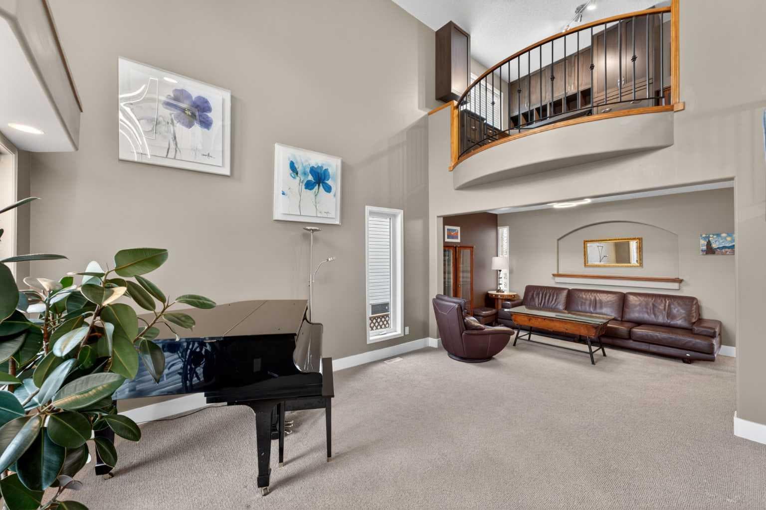 111 Valley Ponds Crescent NW — photo 3