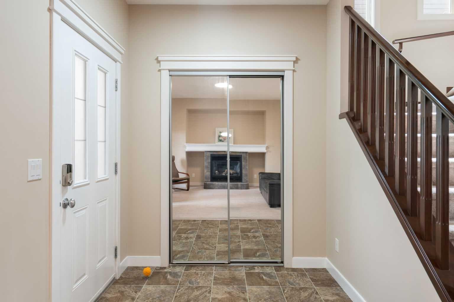 2449 Ravenswood View SE — photo 4