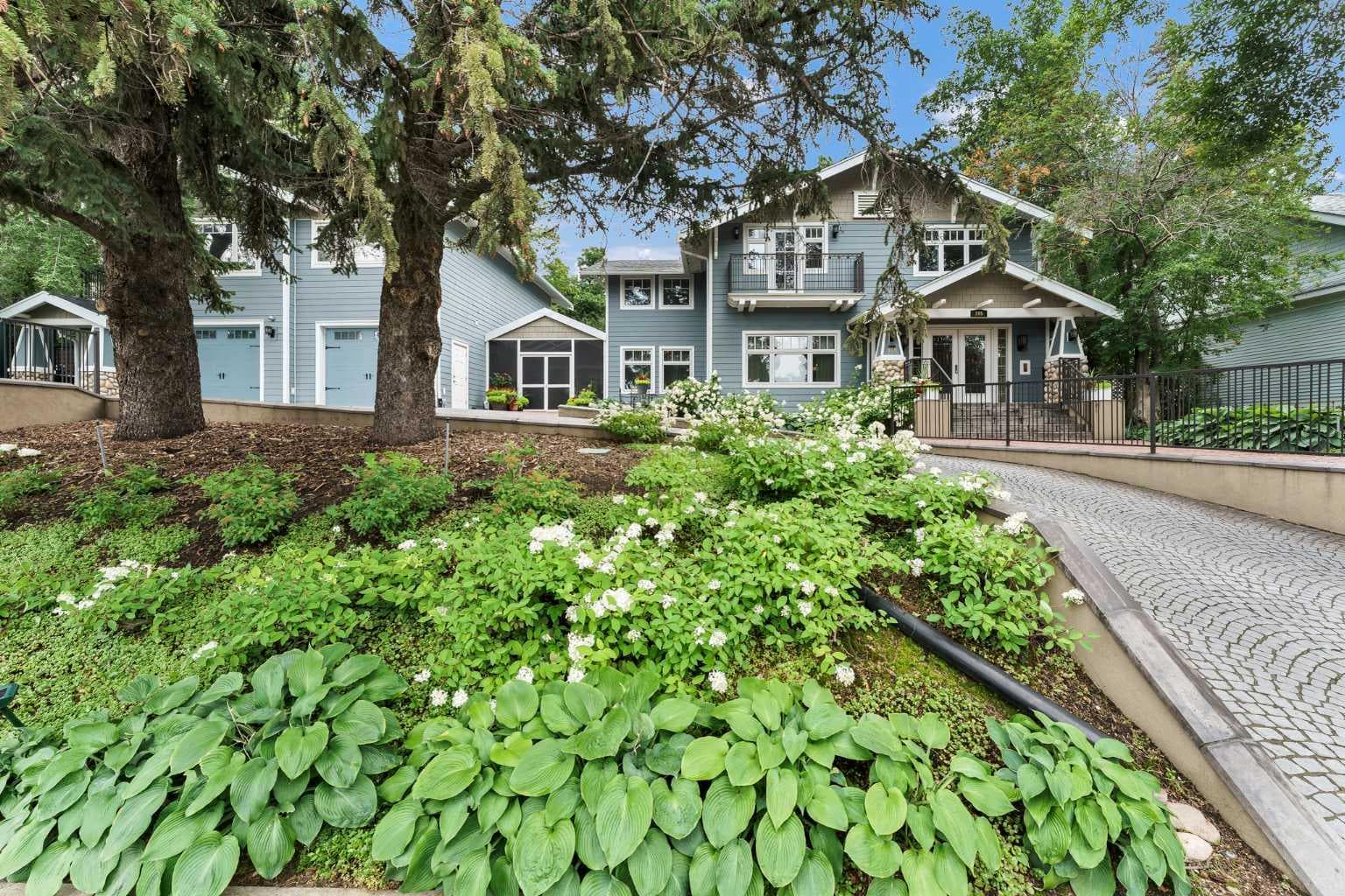 105 2 Street SW — photo 2