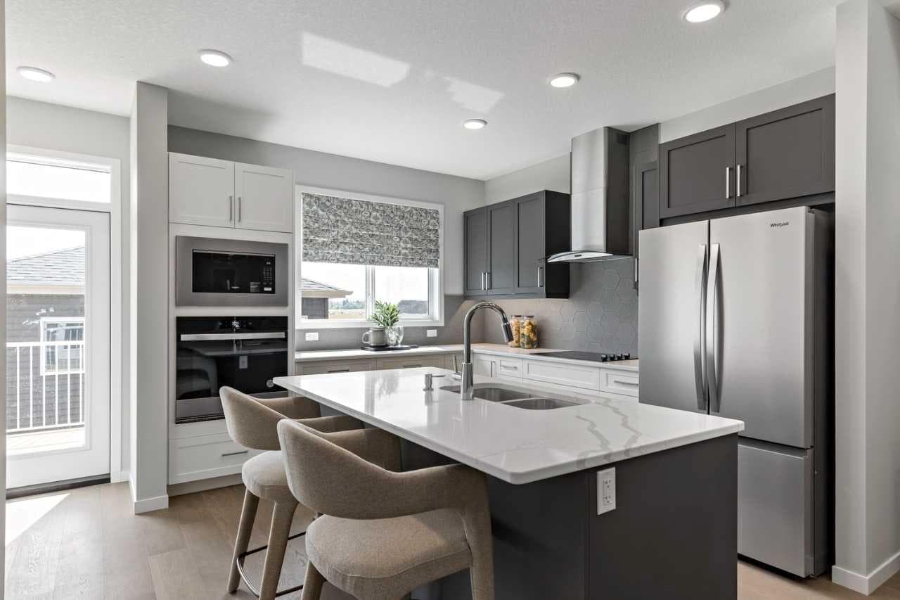 447 Chelsea Port Crossing — photo 3