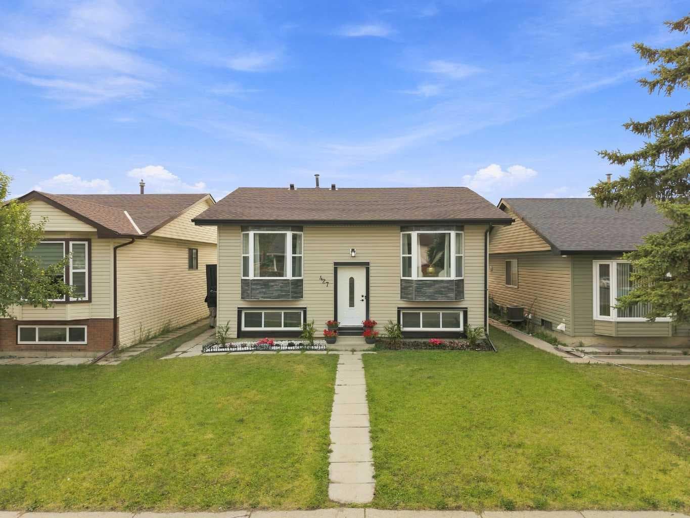 427 Falmere Road NE — photo 1