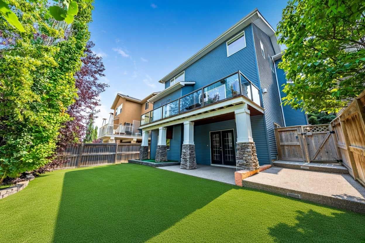 115 Coopers Hill SW — photo 1