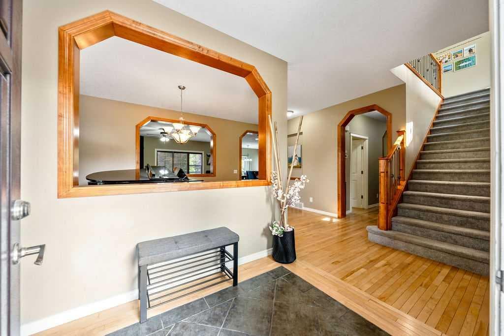 115 Coopers Hill SW — photo 3