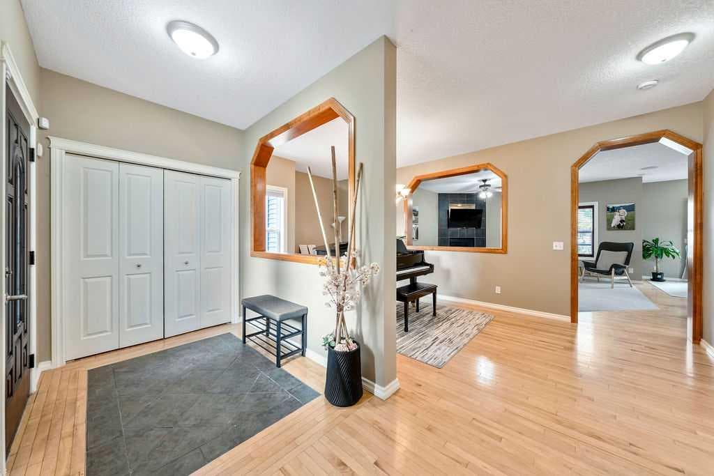 115 Coopers Hill SW — photo 4