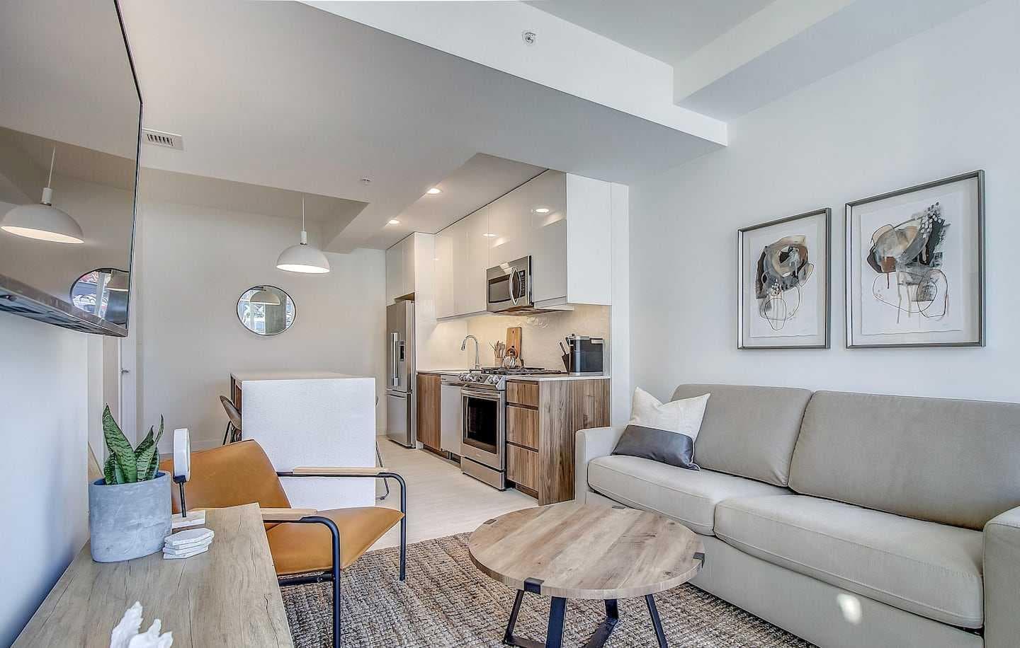 325R 9A Street NW — photo 1