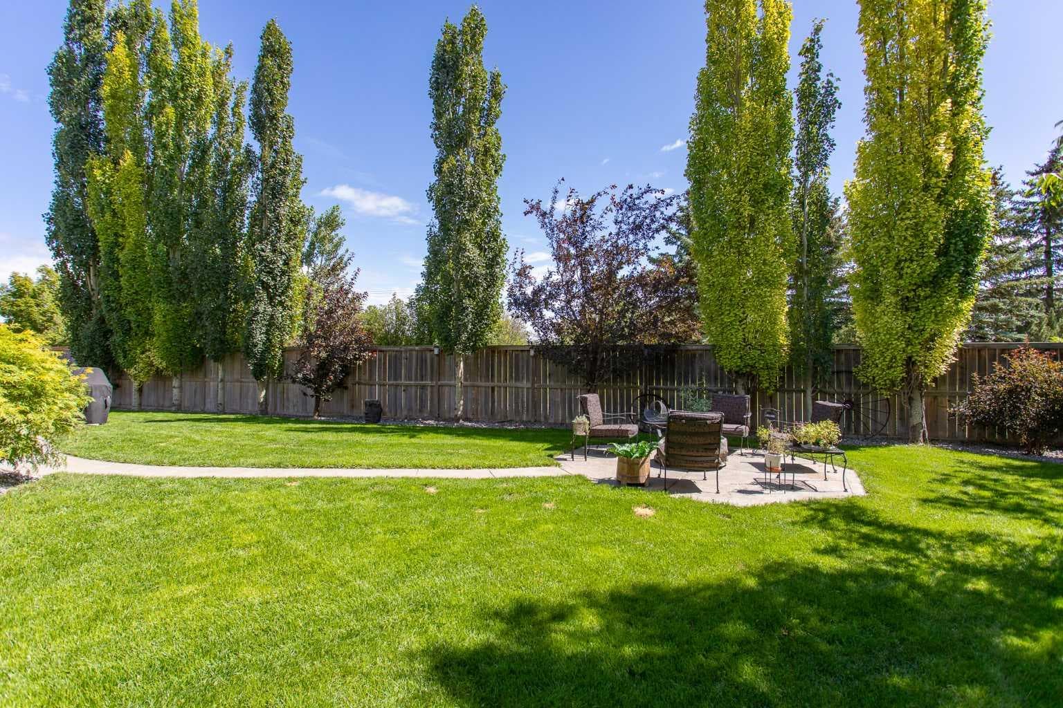 715 700 Ramage Close — photo 3