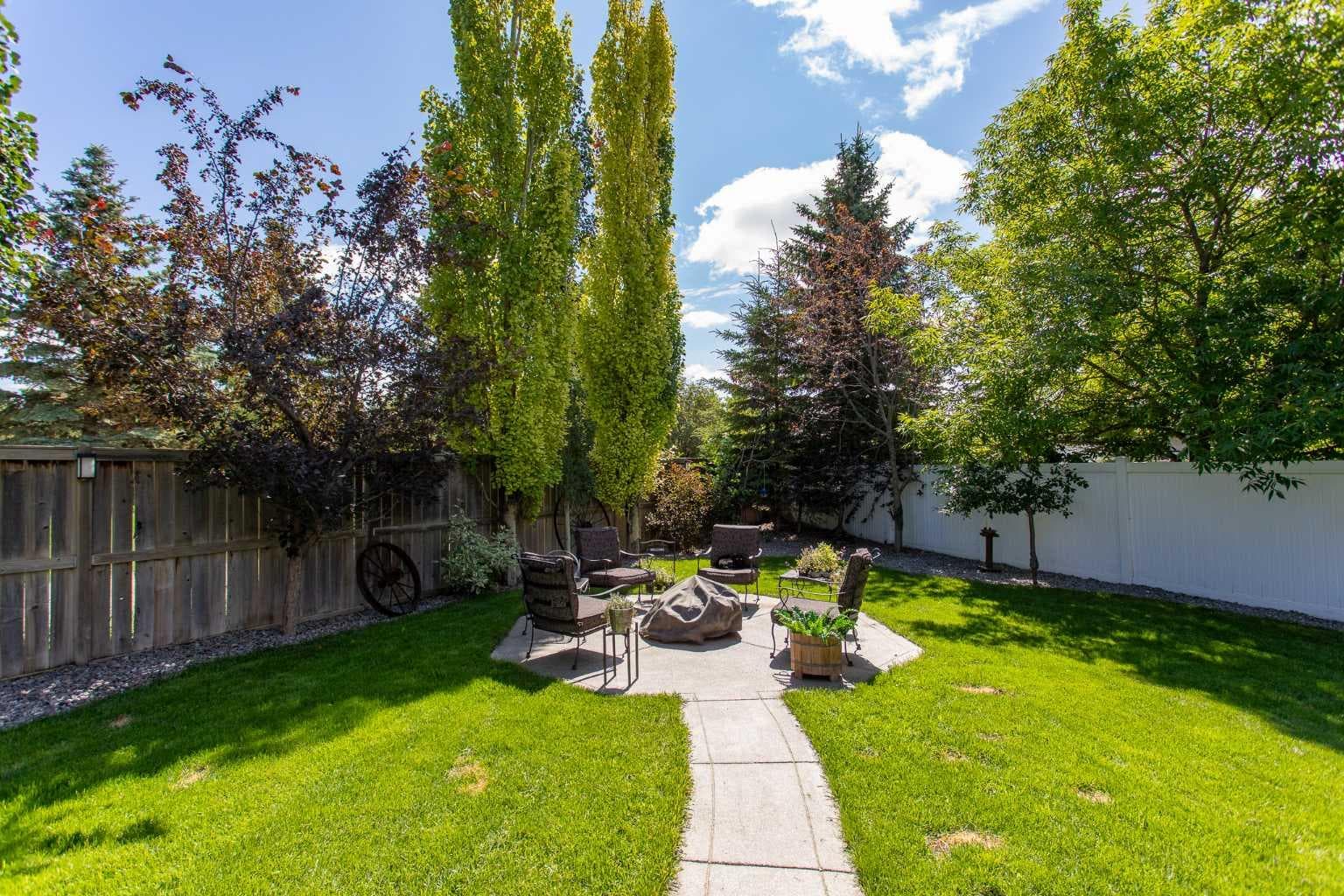 715 700 Ramage Close — photo 4
