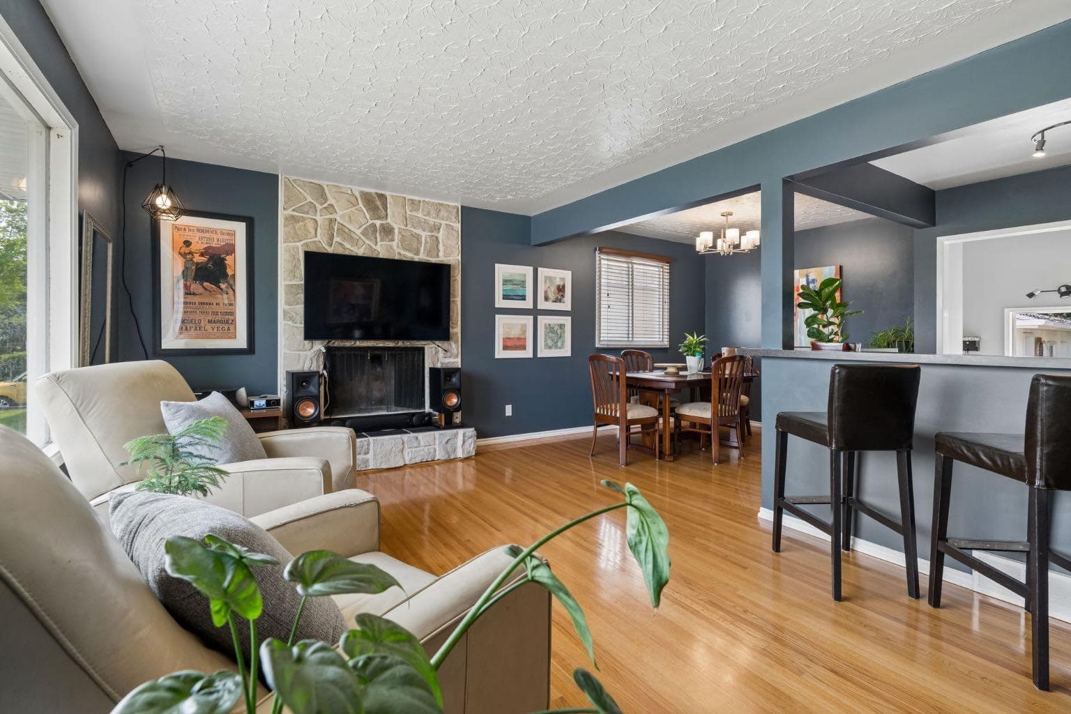 91 Winslow Crescent SW — photo 5