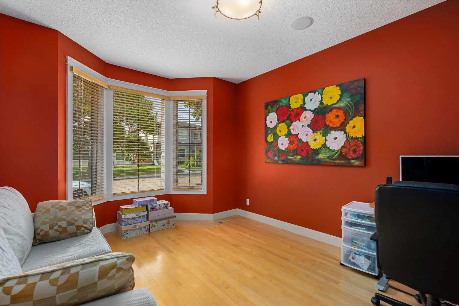 2526 3 Avenue NW — photo 5