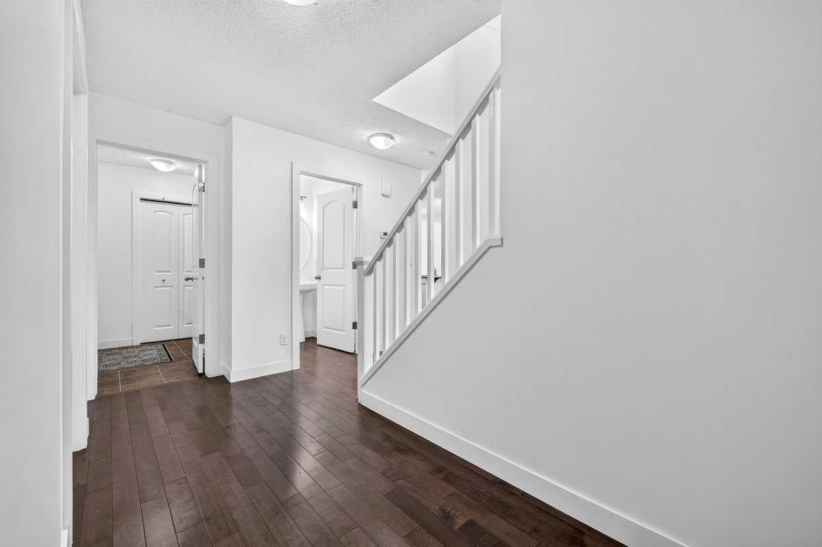 377 Panora Way NW — photo 5