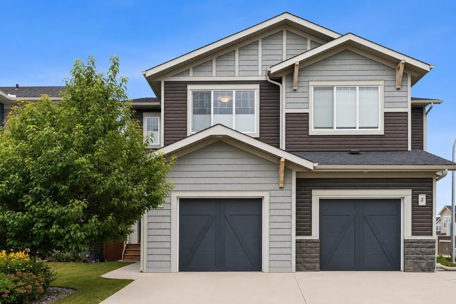 4 Emberside Place — photo 1