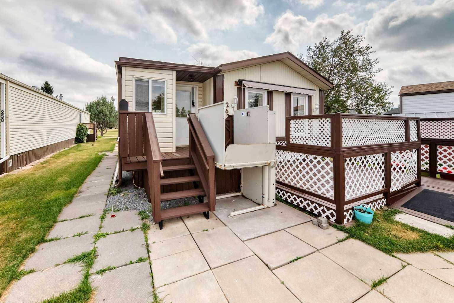262 Burroughs Circle NE — photo 2