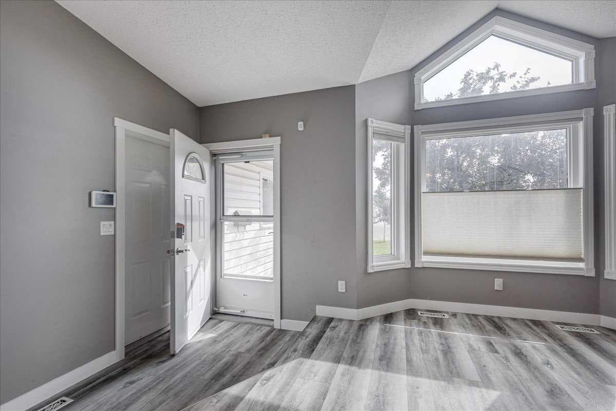 134 Douglas Avenue — photo 4