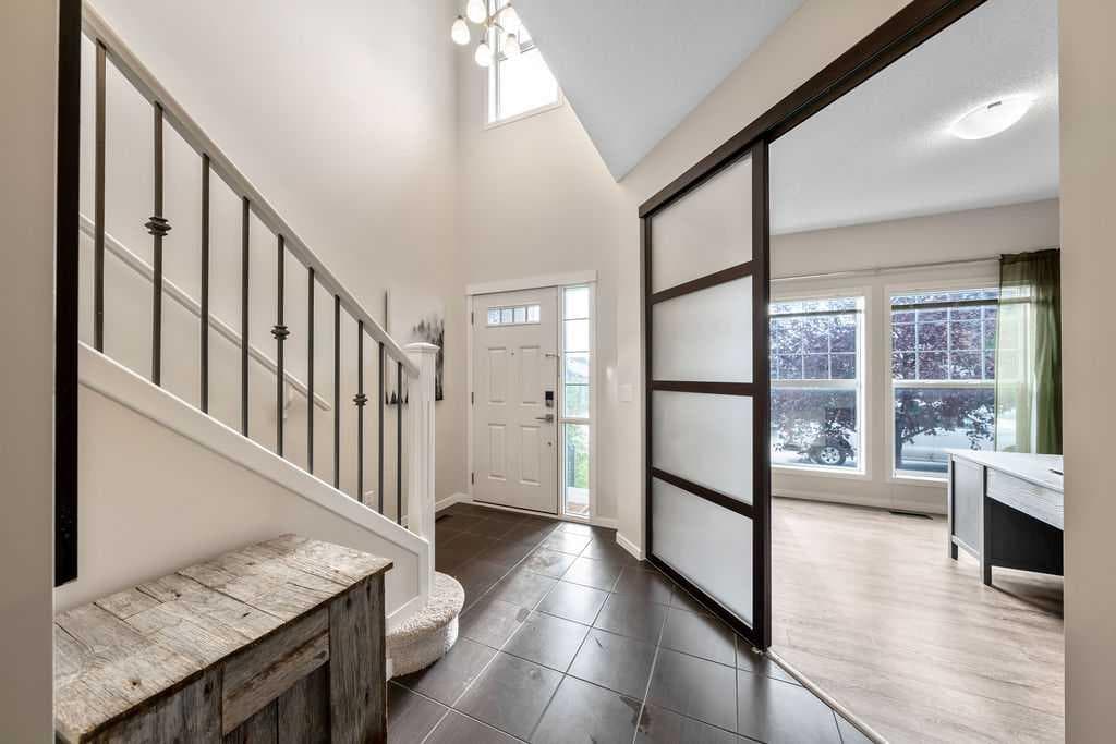 132 Evansborough Way NW — photo 4
