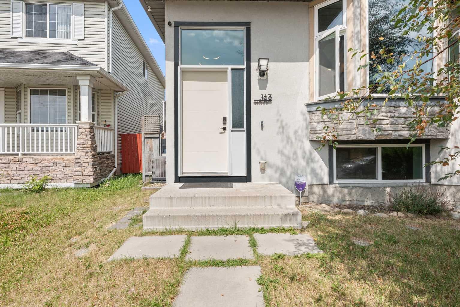 163 Taravista Street NE — photo 2
