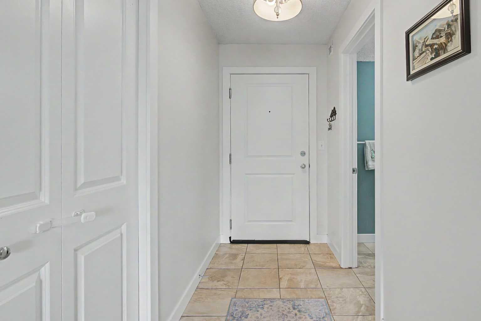 3407, 403 Mackenzie Way SW — photo 3