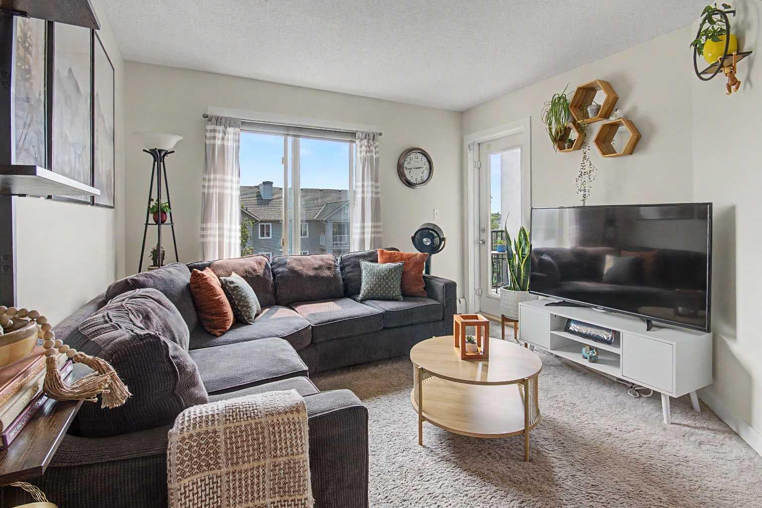 3407, 403 Mackenzie Way SW — photo 5