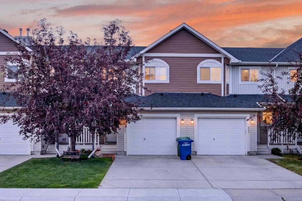 211 Bayside Point SW — photo 1