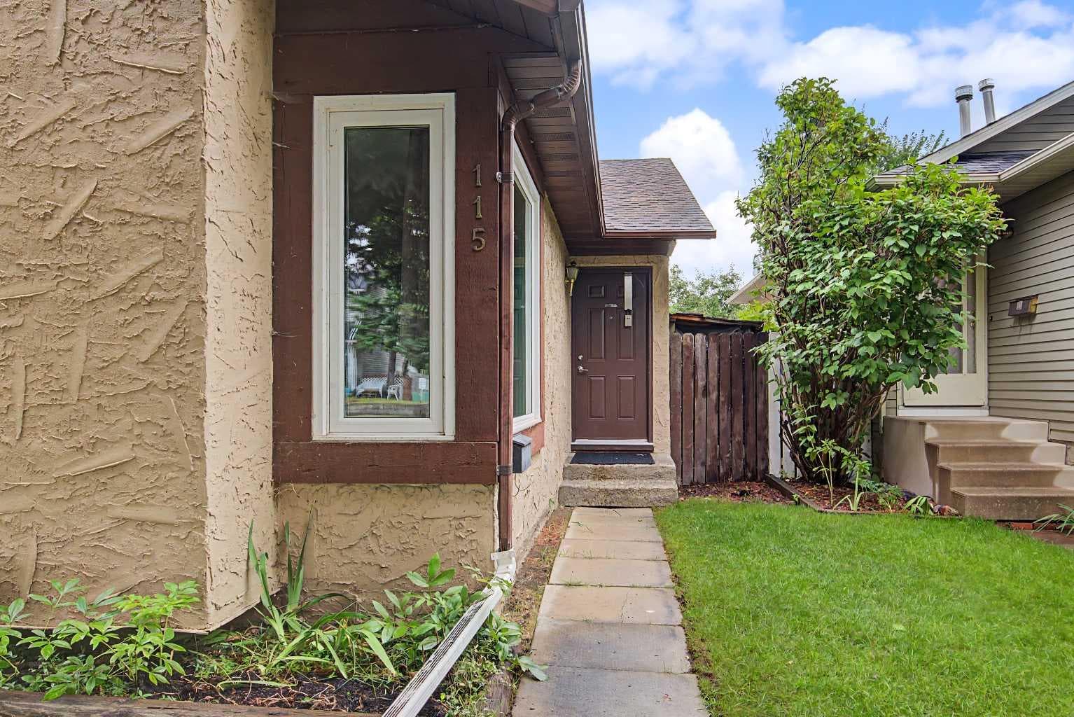 115 Mckenna Crescent SE — photo 4