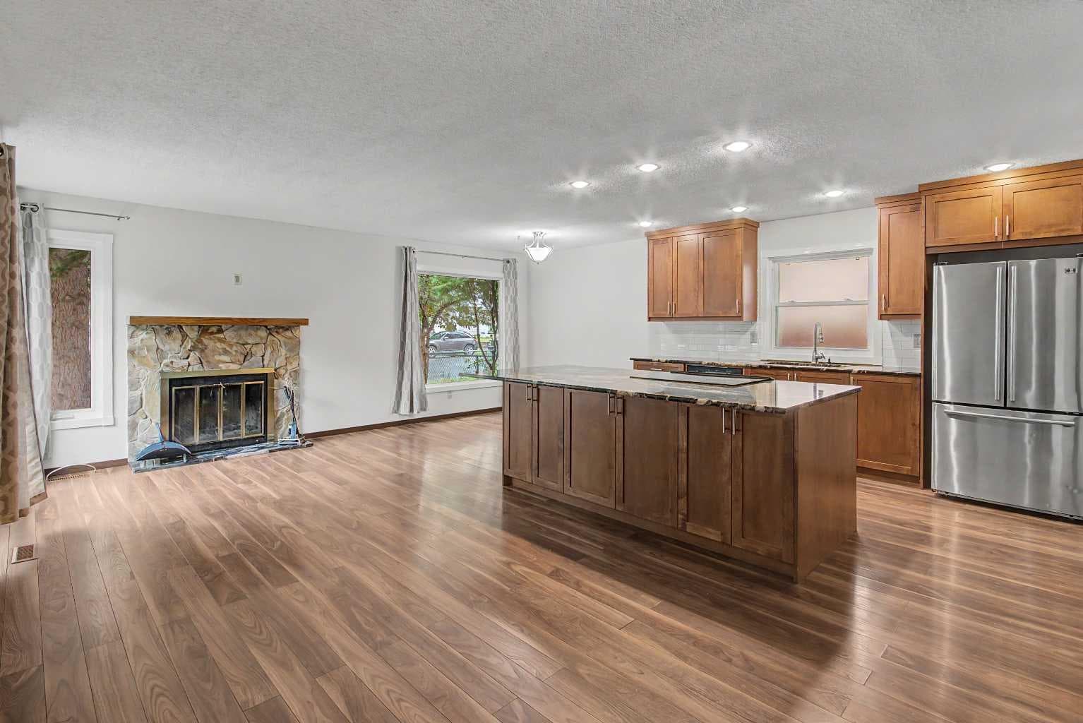 115 Mckenna Crescent SE — photo 5