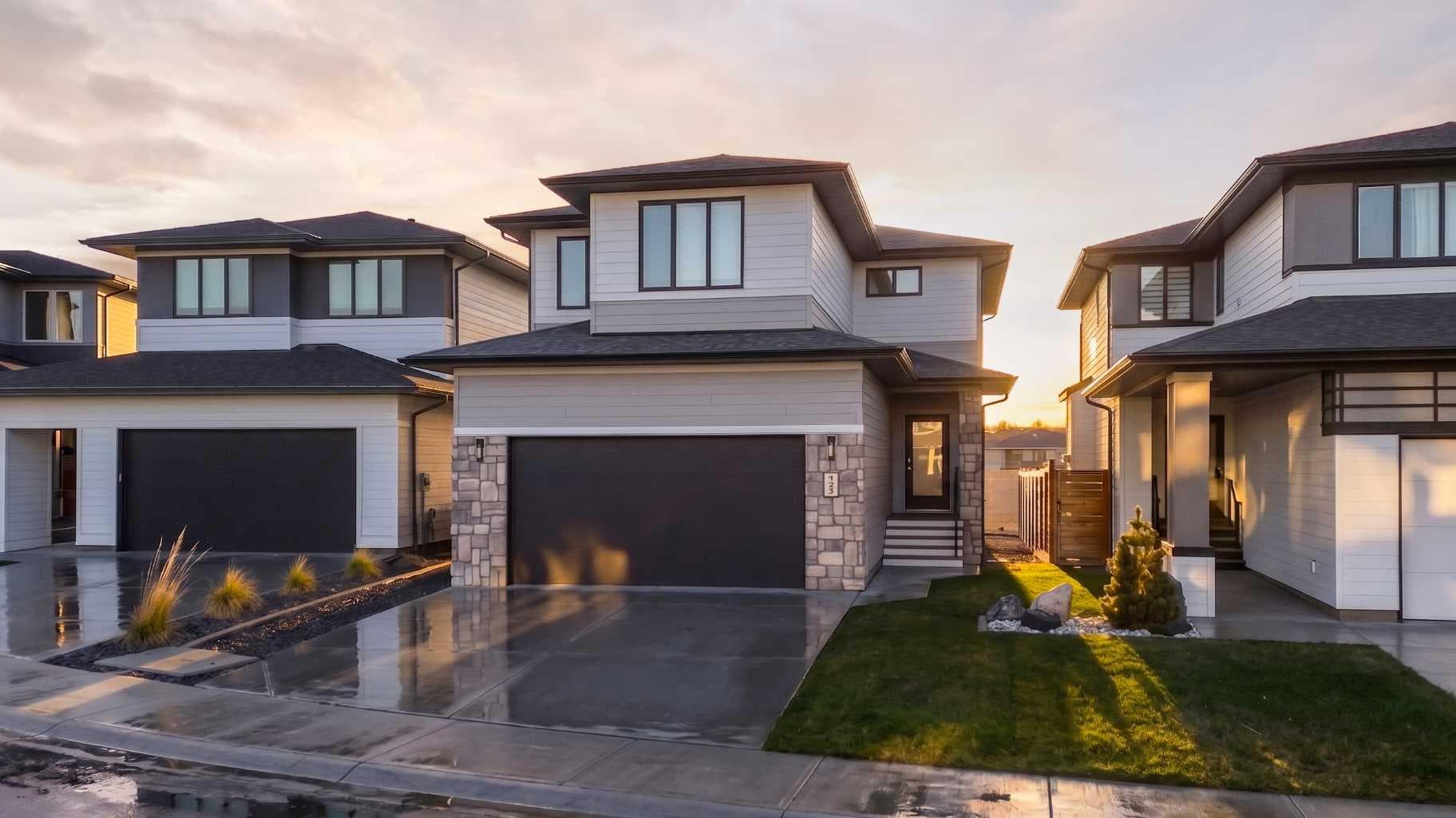 781 Atlantic Cove W — photo 1