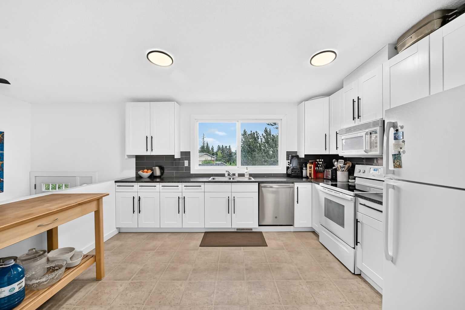 71 Dalton Bay NW — photo 4