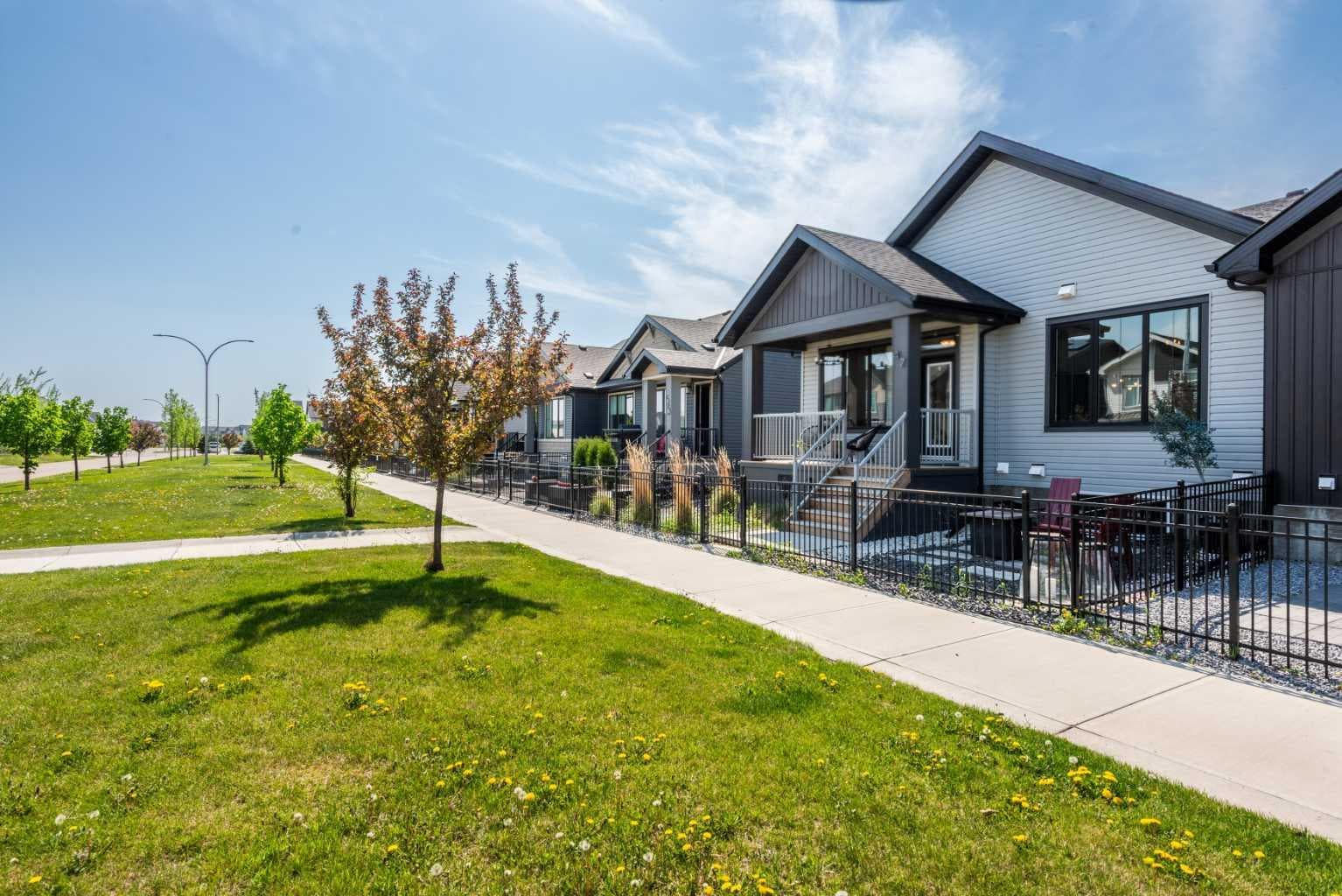 47 Walgrove Park SE — photo 3