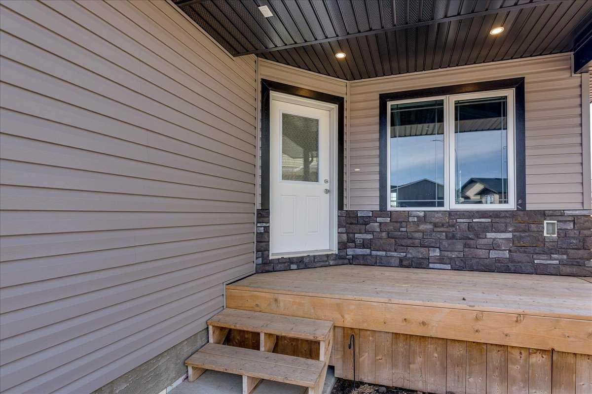58 Ranchers Close — photo 2