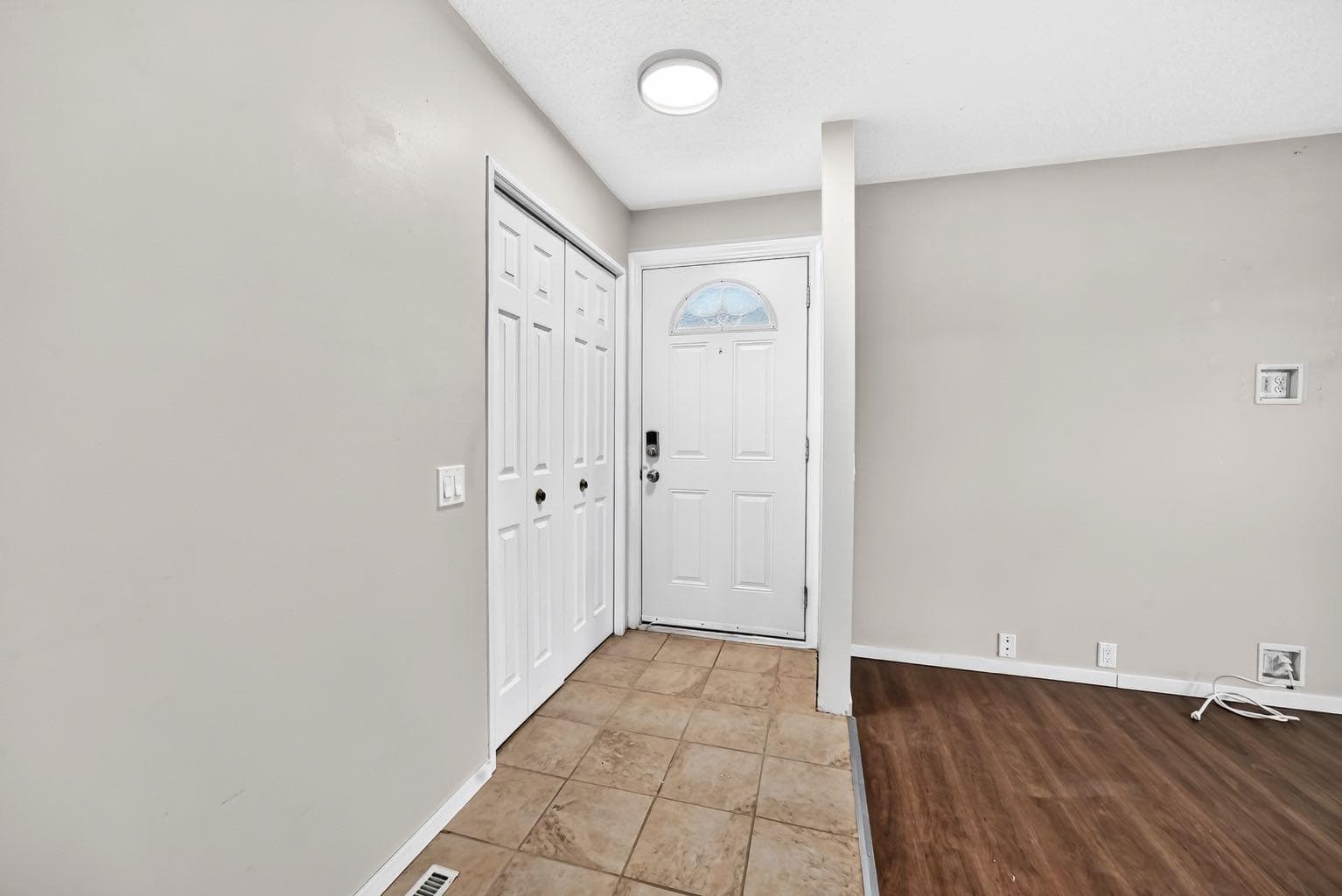 7964 Huntington Road NE — photo 2