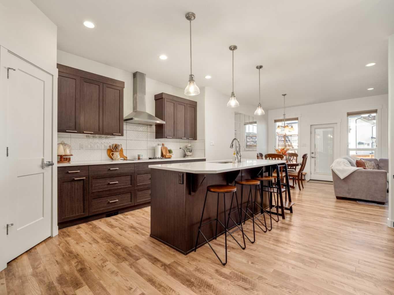 279 Northlander Bend W — photo 4