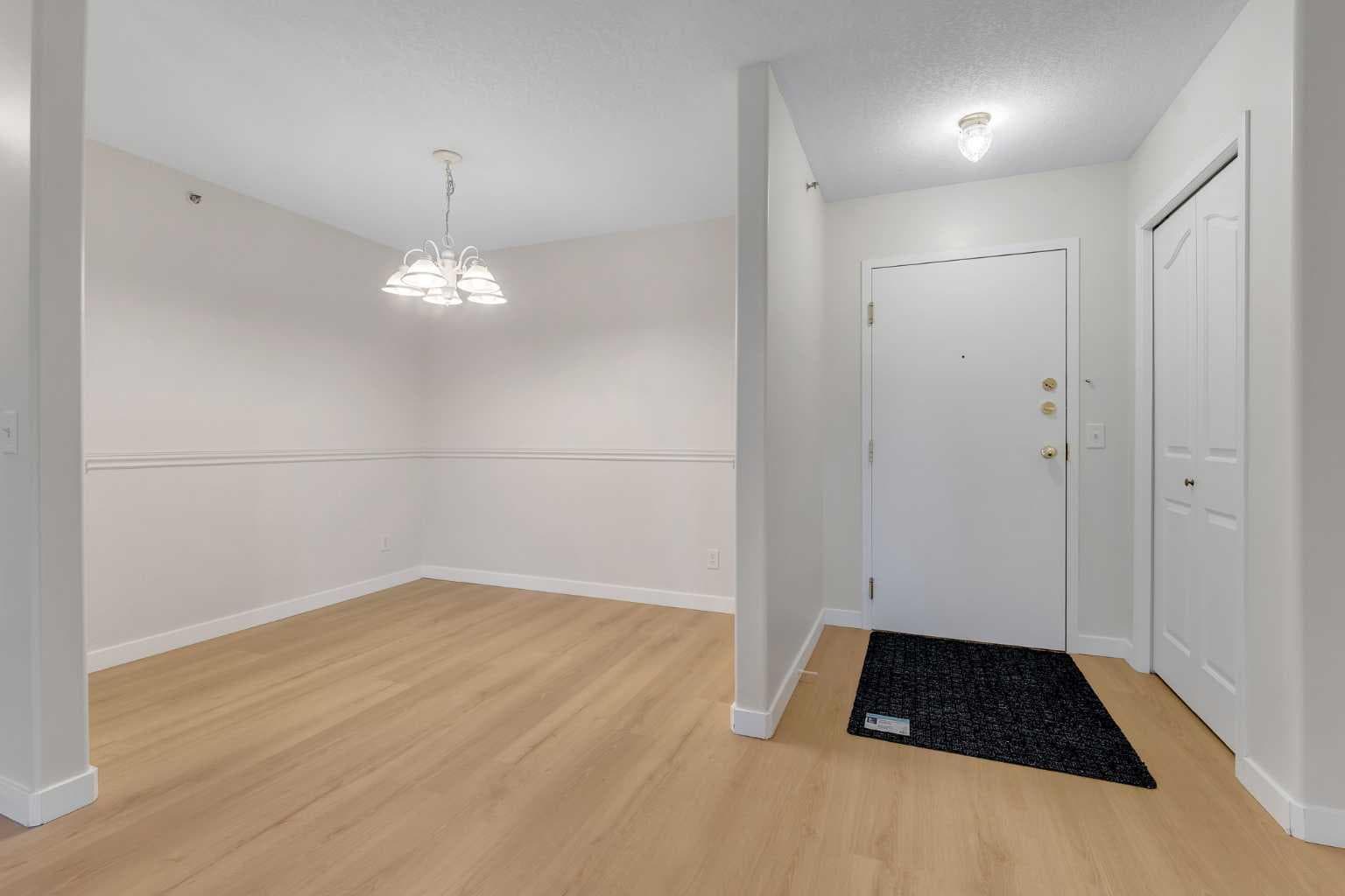 307, 1307 Valleyview Park SE — photo 5