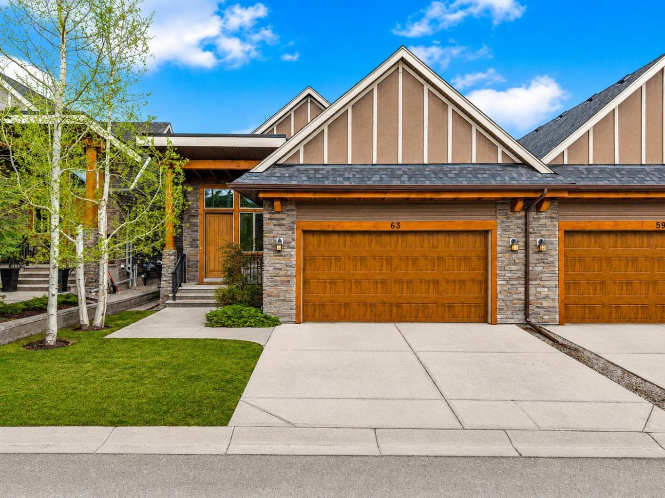 63 Cortina Villas SW — photo 2